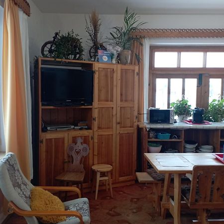 Willa Skoczek: Two-Room Apartment with Shared Bathrooms and Thermal Spa Access Zakopane Exterior photo